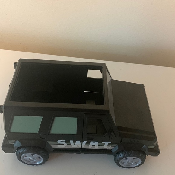 Roblox Swat Car - Picture 1 of 4